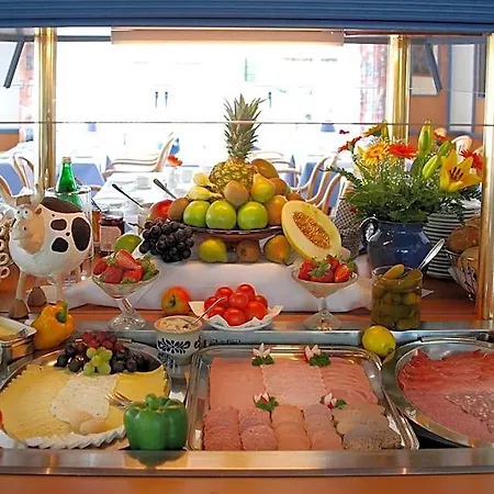 Hotel Ingeborg 3*